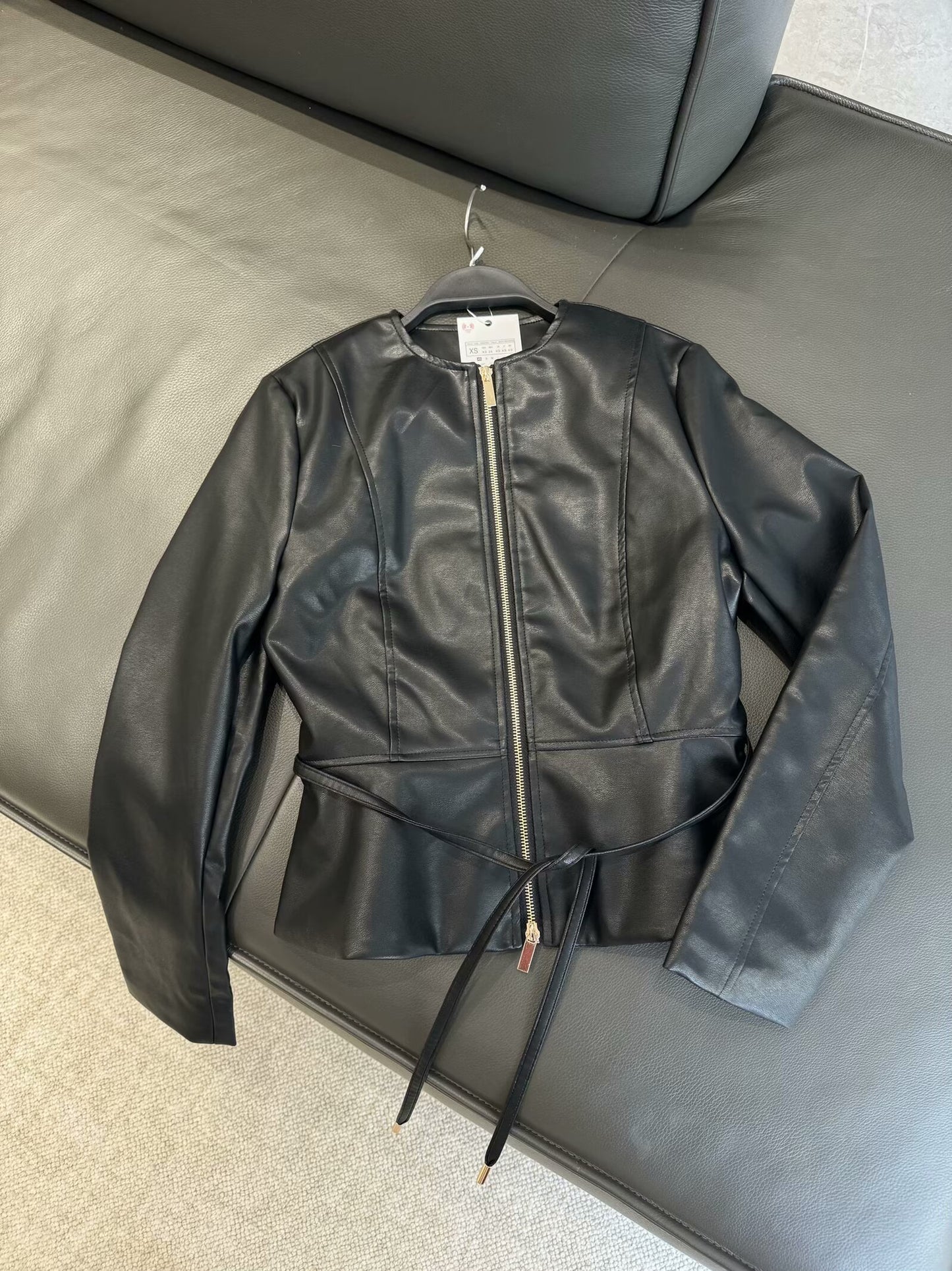 Women's new Fashion casual O-Neck short skirt style hem Faux Leather jacket coat retro long sleeved zipper women's coat chic top