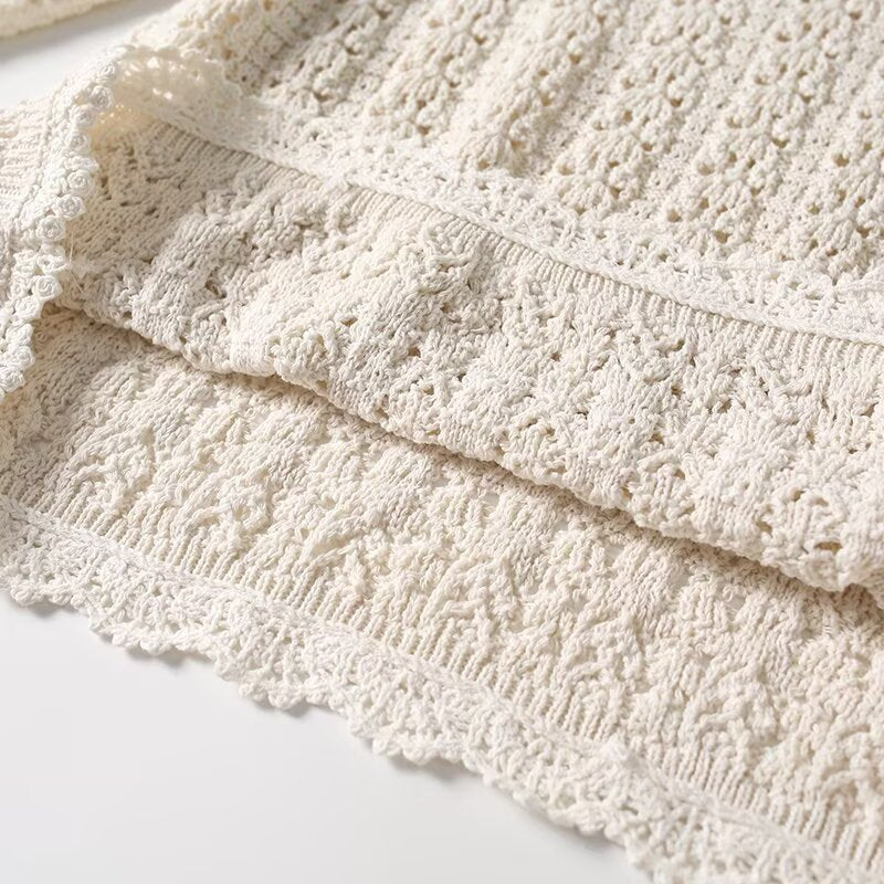 Women's new fashion long sleeved hollow crochet O-Neck knitted top