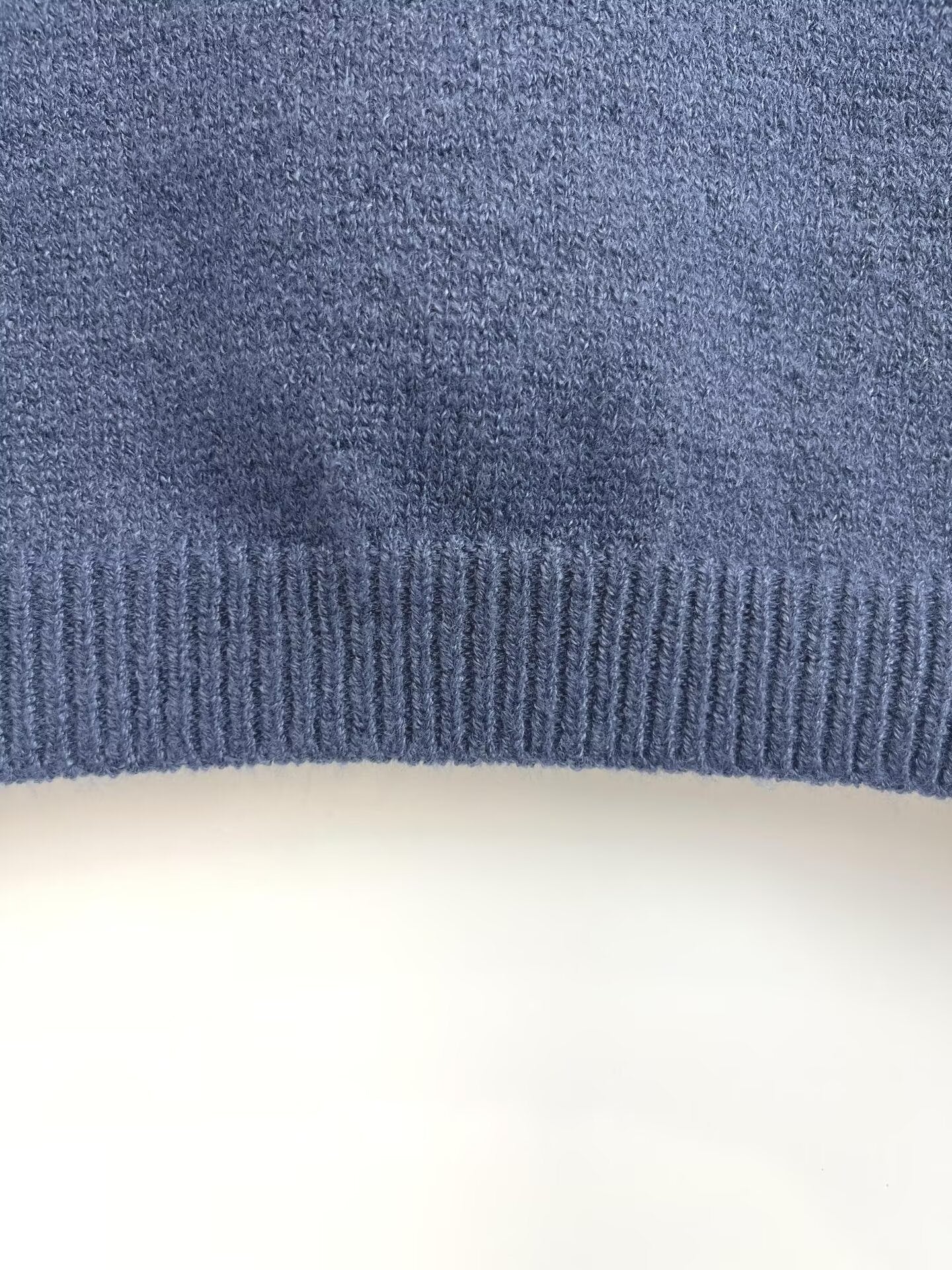 Women's new fashion O Neck long sleeved contrasting knit sweater