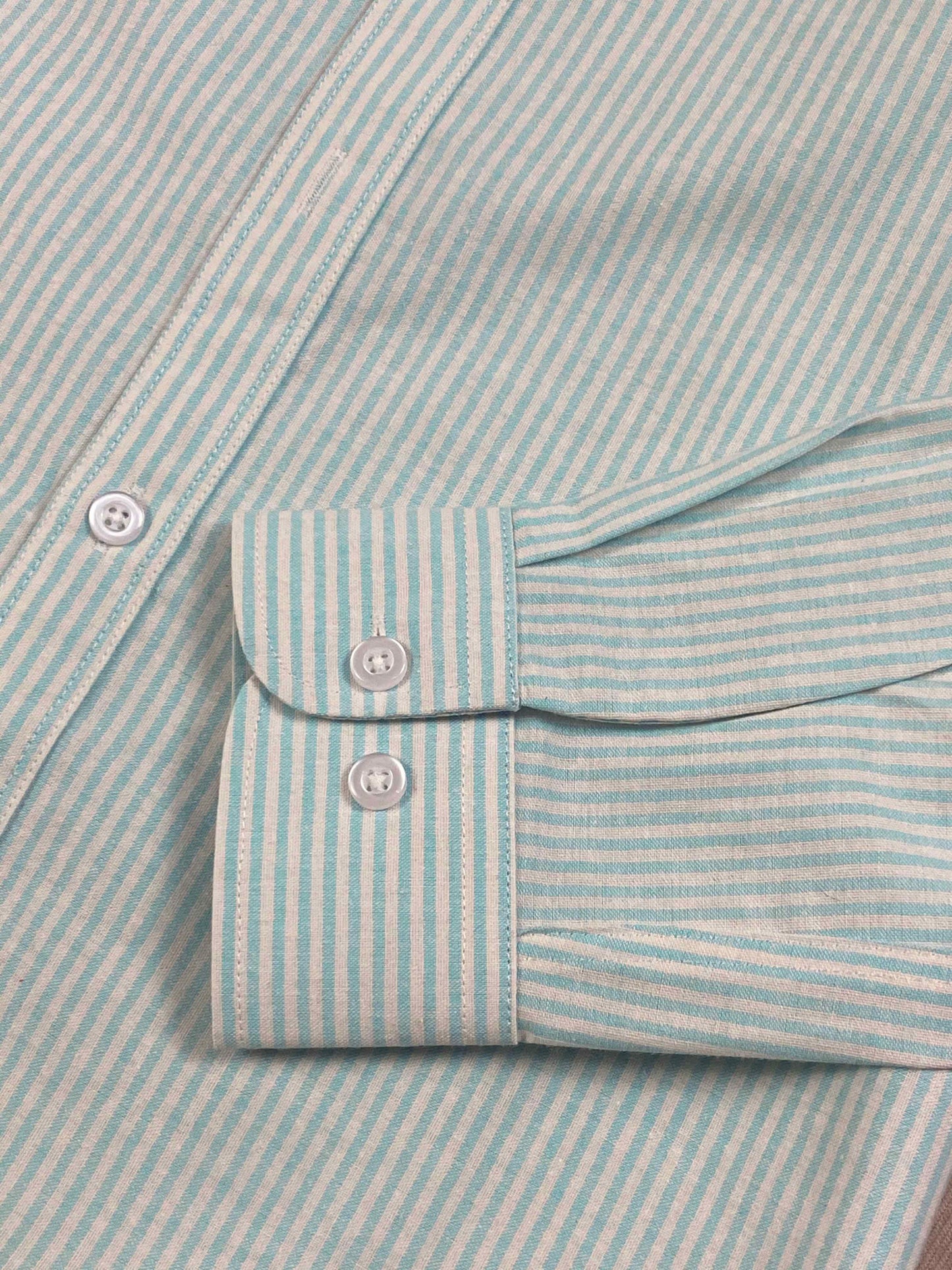 Men and Women with The Same New Fashion Casual Joker Embroidered Cotton Pinstripe Long Sleeve Shirt.