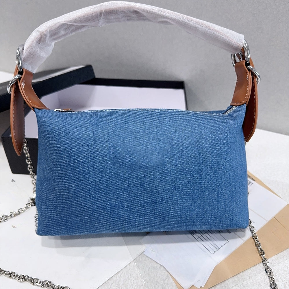 Women's 2025 Casual Joker Large Capacity Light Slung Chain Decorative Retro Shoulder Bag Handbag