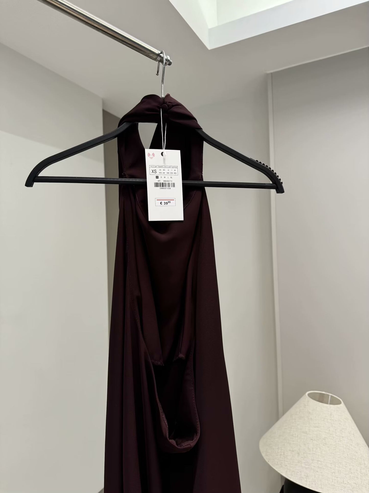 Women's new chic fashion slim versatile Drooping pleated hanging neck MIDI dress retro sleeveless backless women's dress Mujer