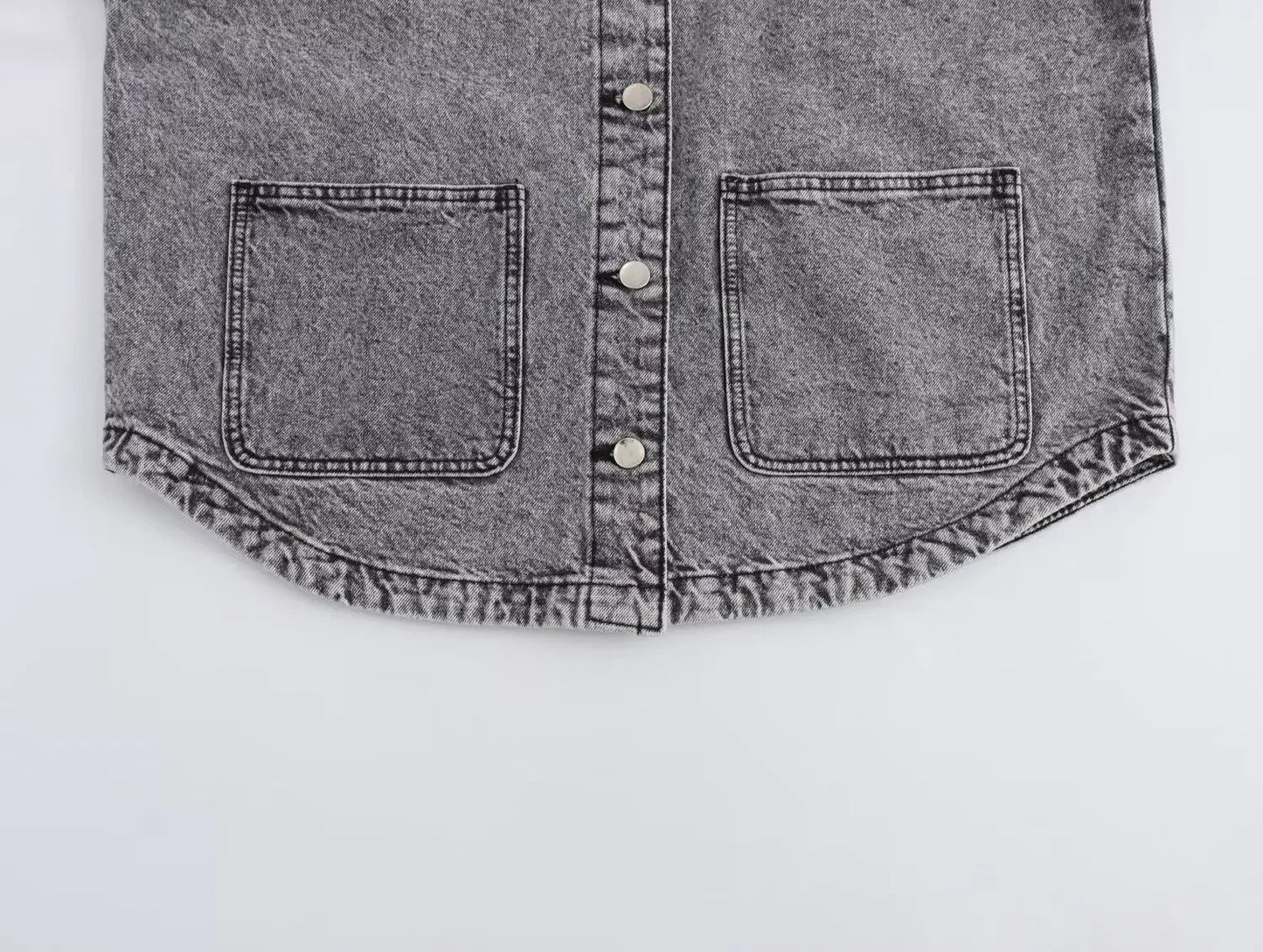 Women's new fashion large pocket decoration loose casual denim jacket coat retro long sleeved Button up women's coat chic