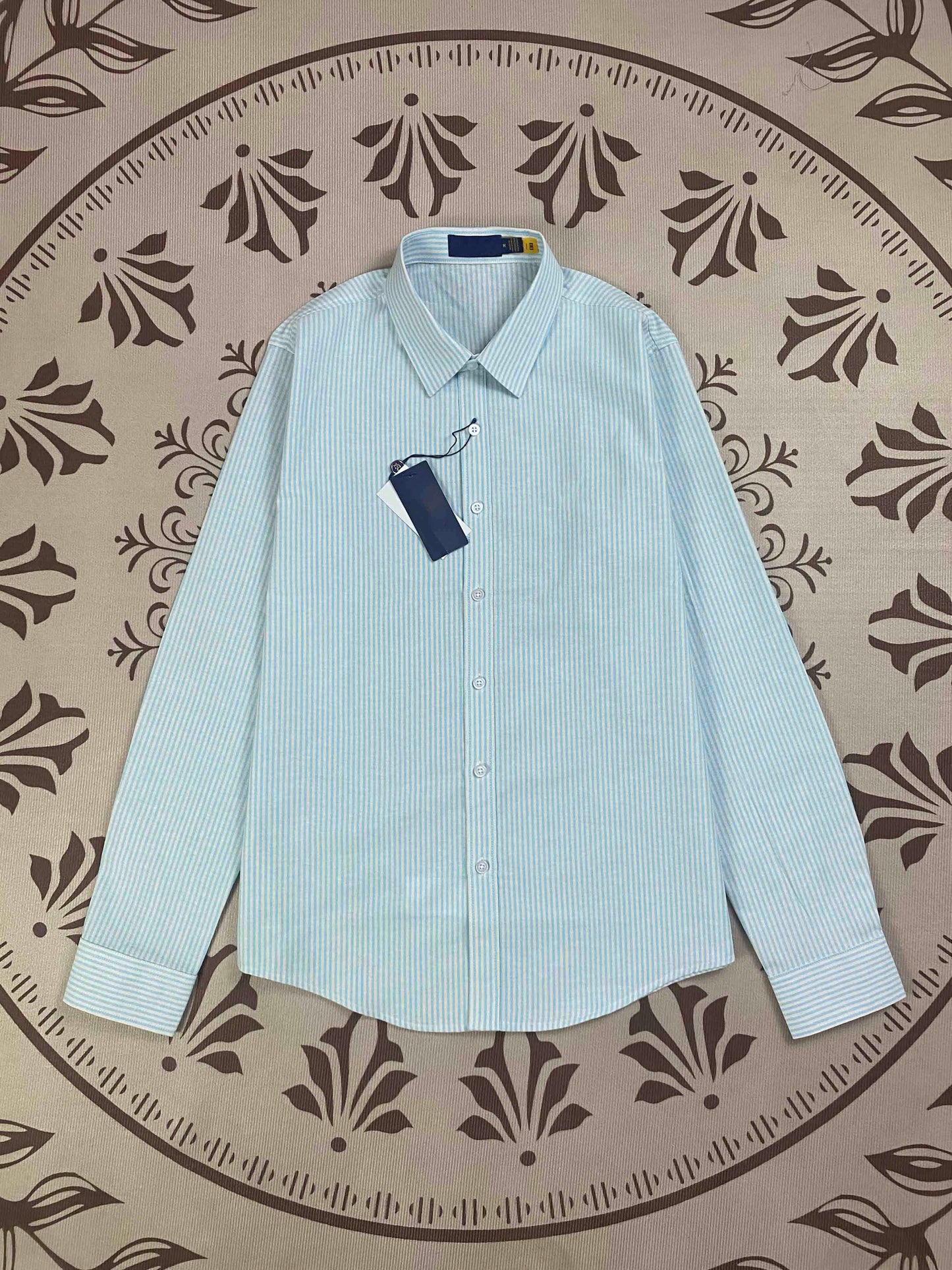 Men and Women with The Same New Fashion Casual Joker Embroidered Cotton Pinstripe Long Sleeve Shirt.