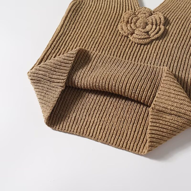 Women's 2025 new fashion flower decoration V-neck knitted vest