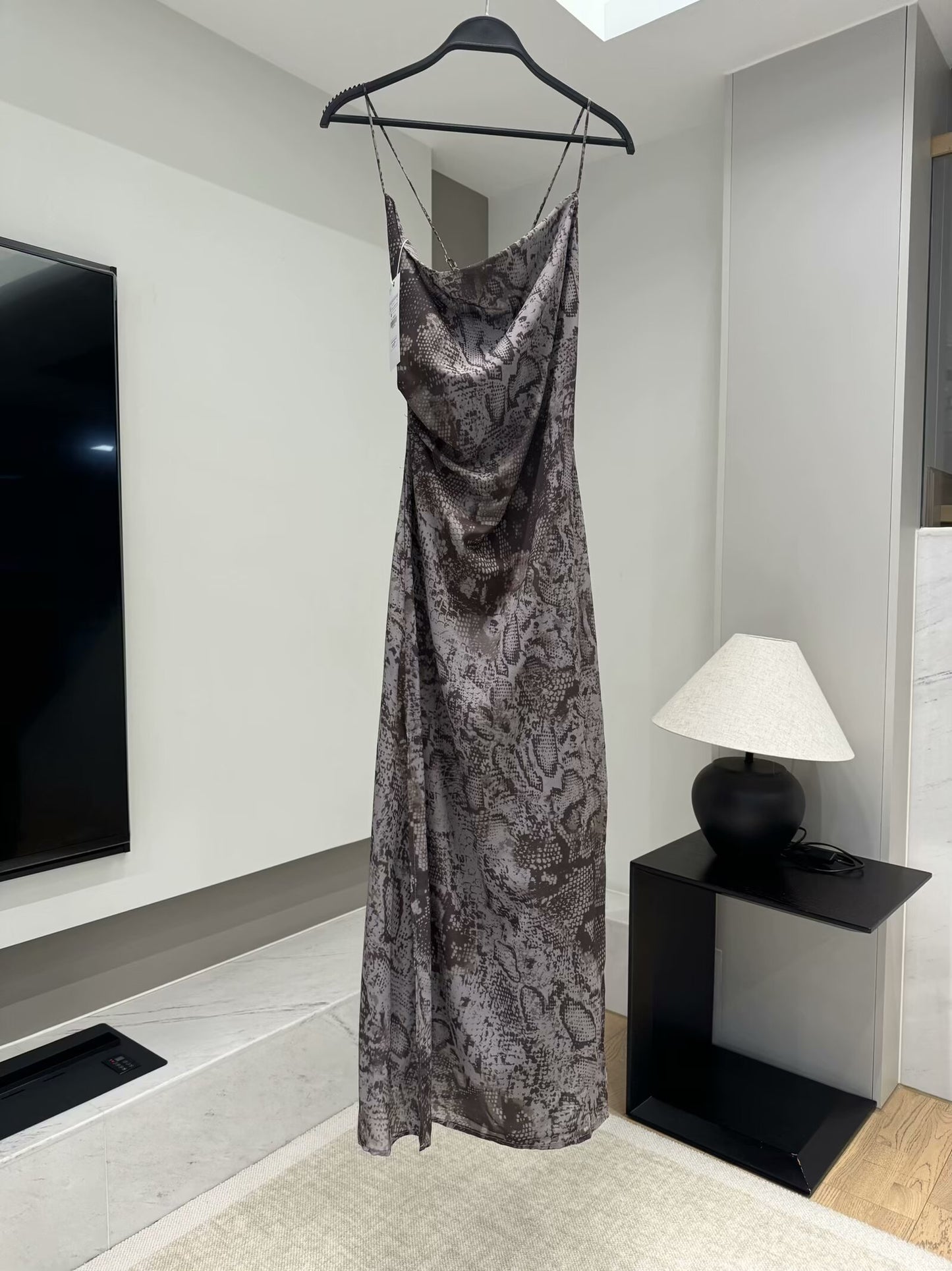 Women's new chic fashion pleated decoration slim animal print striped MIDI dress retro sleeveless Thin Straps women's dress Mujer