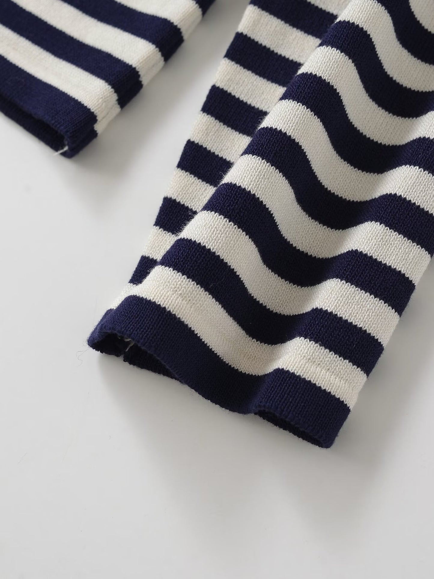 Women's new Joker striped long-sleeved round neck sweater