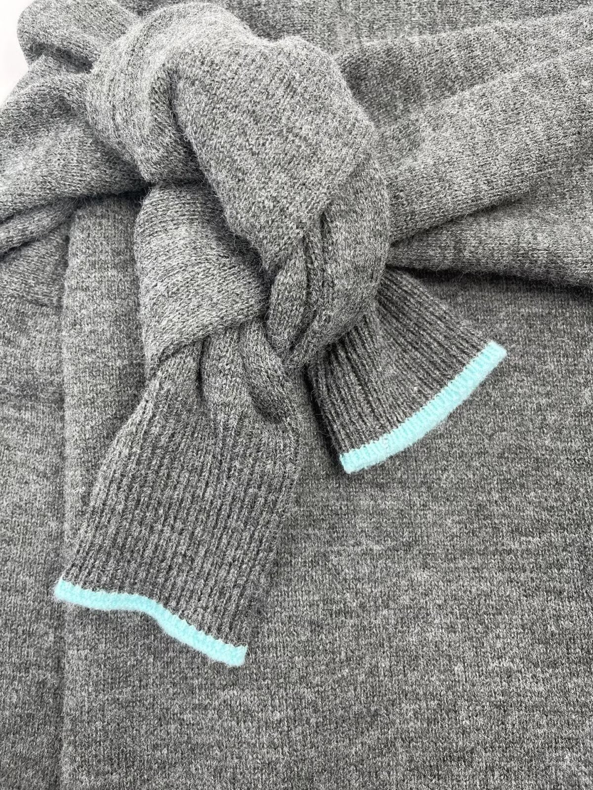 Women's new fashion knot decoration off shoulder knitted sweater