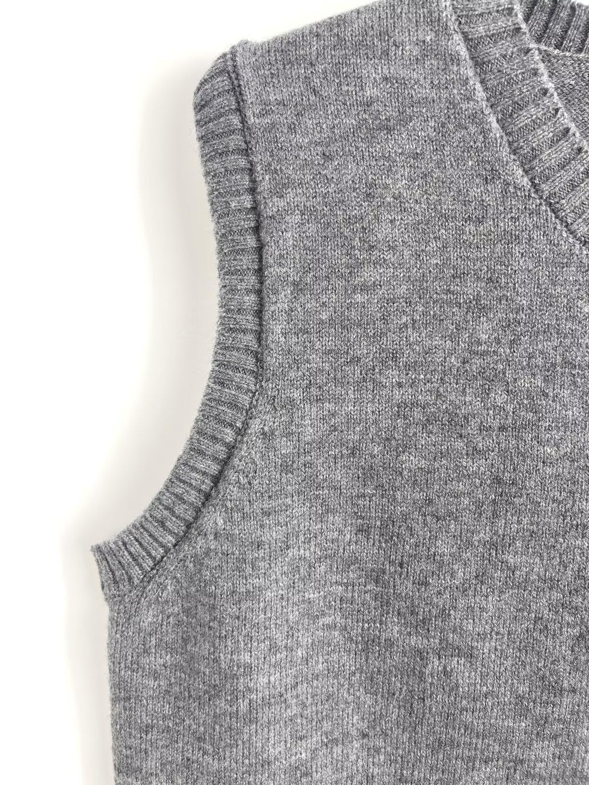 Women's new fashion soft texture O-Neck sleeveless knitted vest