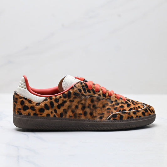 2026 new leisure fashion Leopard sneakers have a shoe box