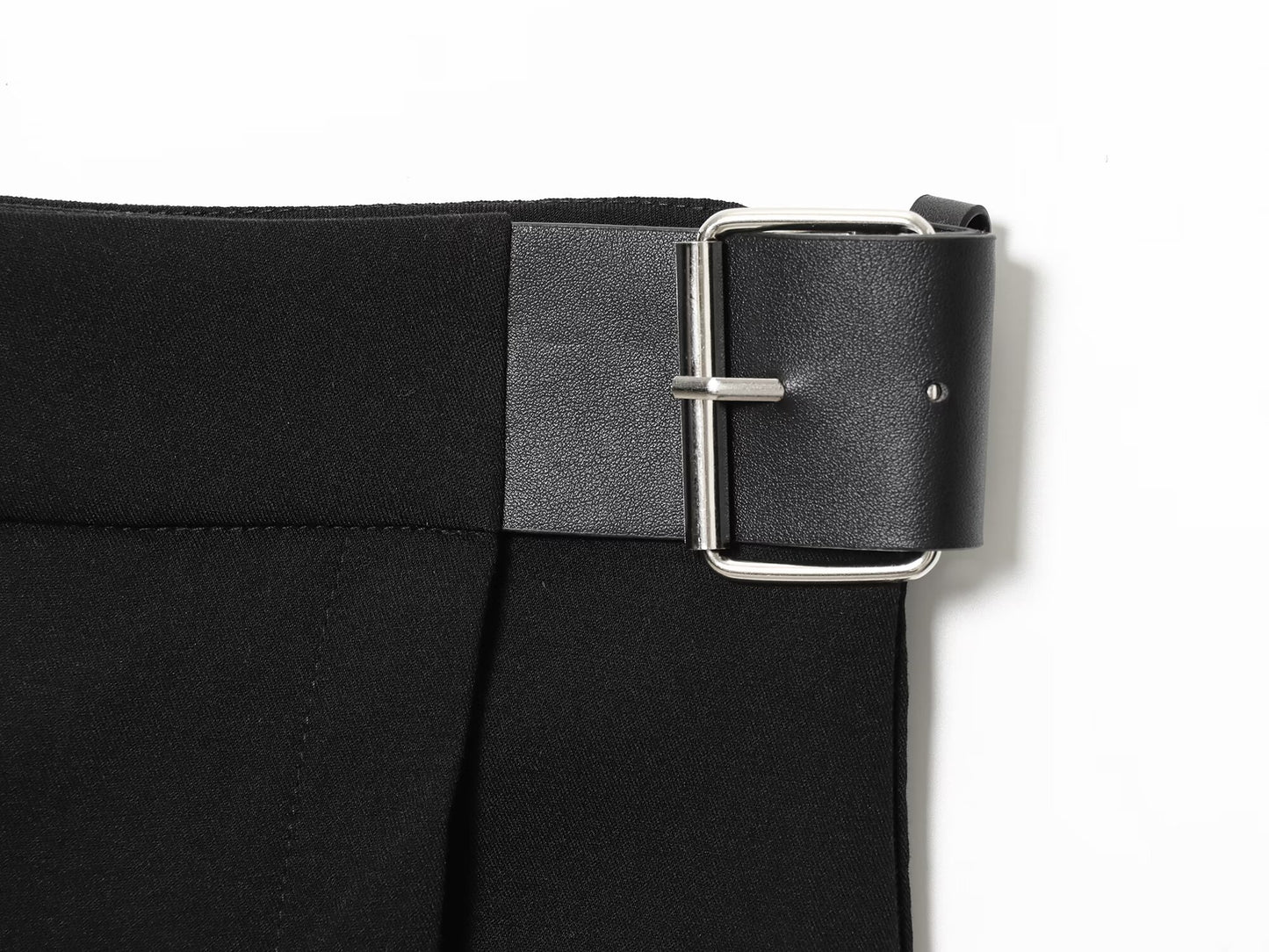 Women's new fashion belt decoration wide pleated Shorts Skirts