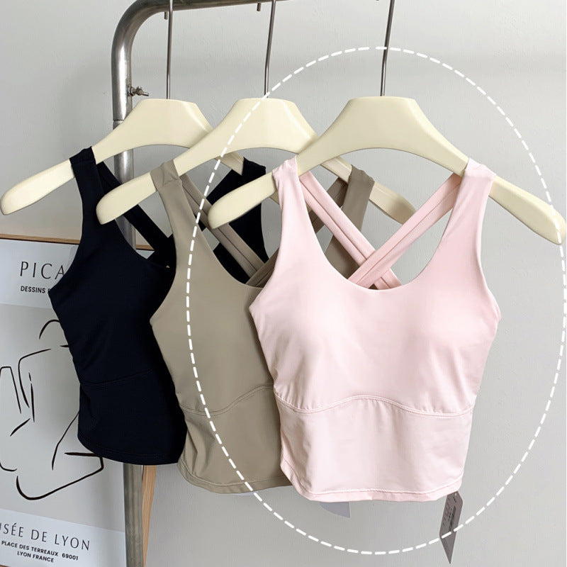 Women's new sports vest with chest pad, beautiful back yoga top, slim back, crossed shoulders and fitness bra.