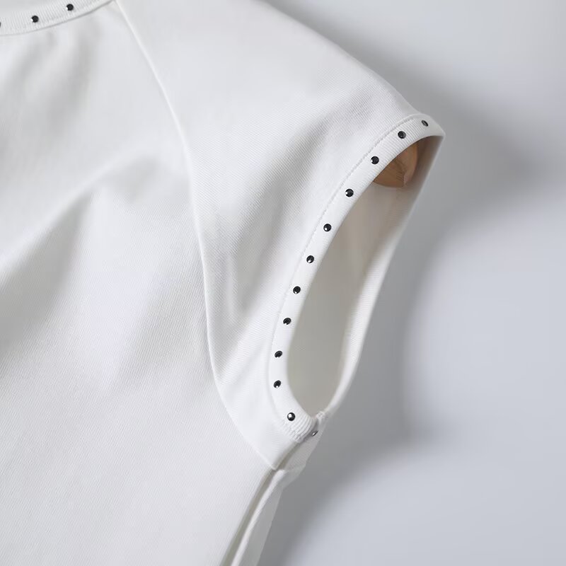 Women's new fashion rivet decoration slim O-Neck T-shirt top