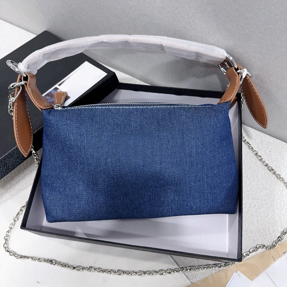 Women's 2025 Casual Joker Large Capacity Light Slung Chain Decorative Retro Shoulder Bag Handbag