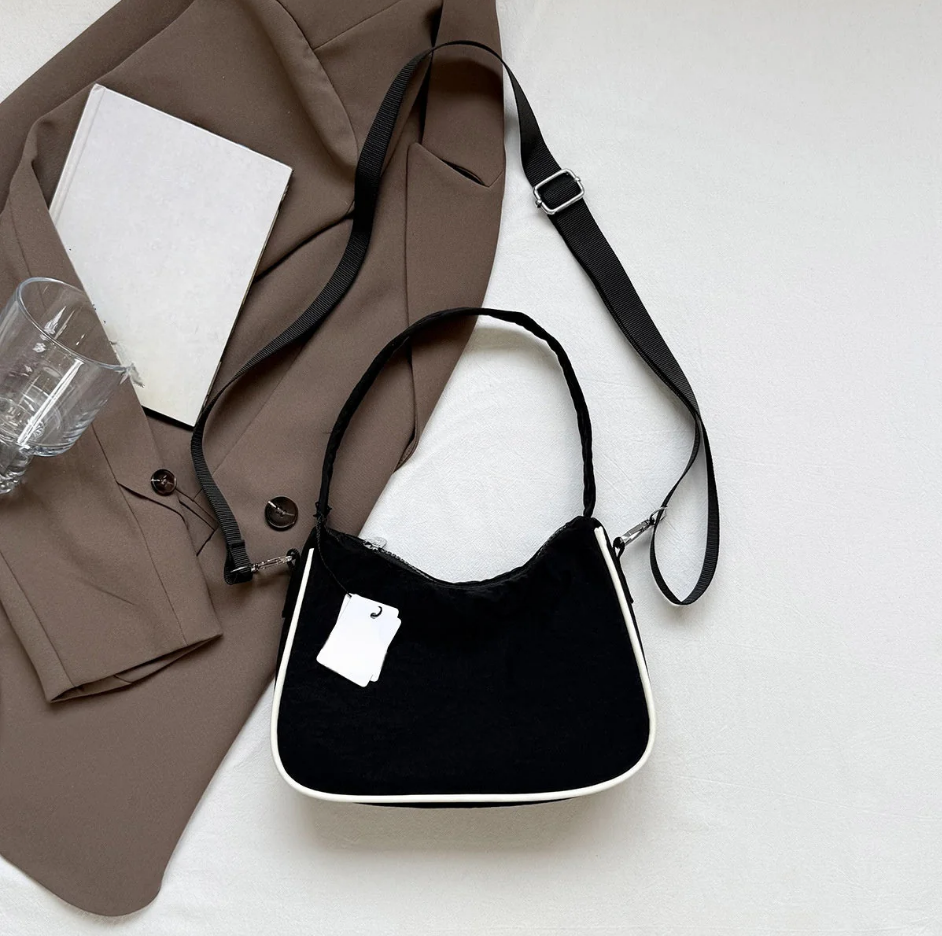 2025 shoulder slung jiaozi waterproof leisure bag