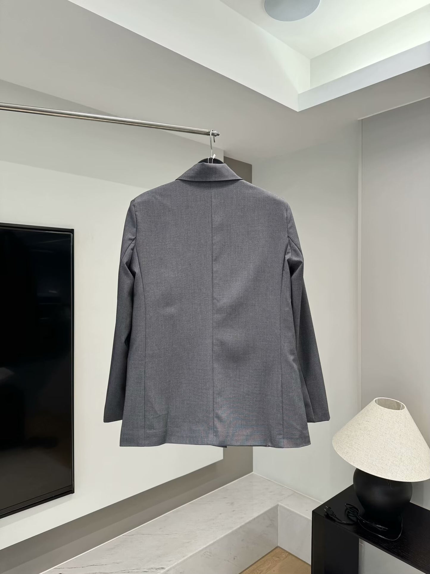 Ladies' new fashion with shoulder pads loose double breasted casual lapel suit coat retro long sleeved pocket women's coat chic top