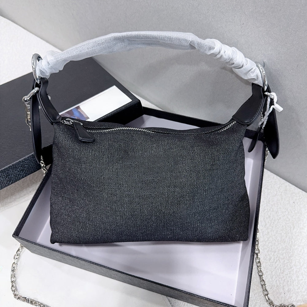 Women's 2025 Casual Joker Large Capacity Light Slung Chain Decorative Retro Shoulder Bag Handbag