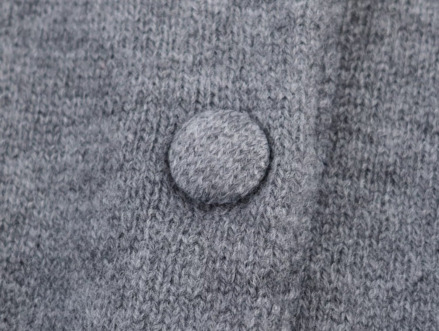 Women's pocket decoration short sleeveless knitted vest