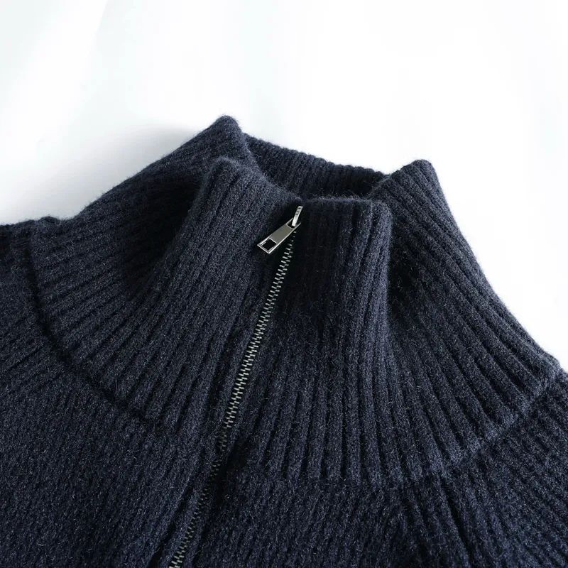 Men's New Fashion Joker High-necked Long-sleeved Loose Version of Men's Knitted Sweater Zipper Design Stand-up Collar Sweater