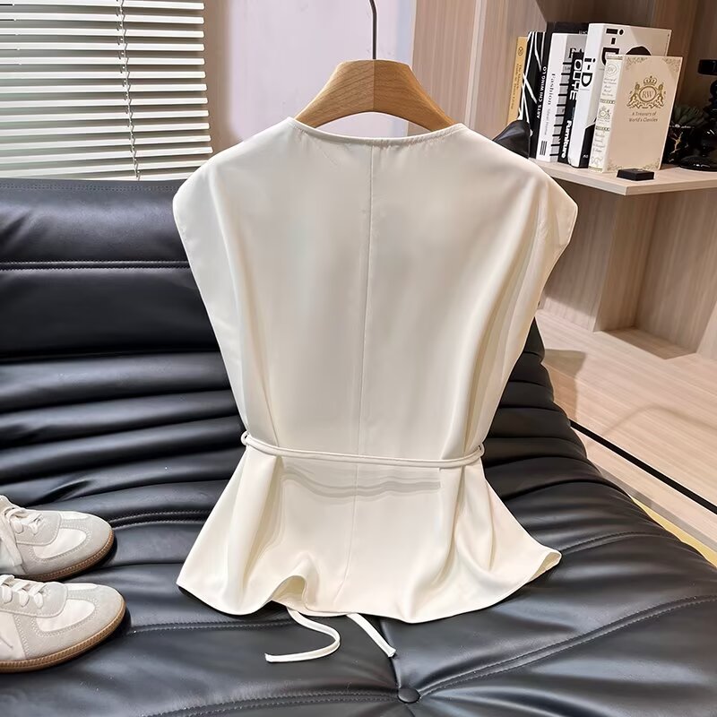 Women's New Fashion With Belt Swinging Collar Raglan Sleeve Shirt