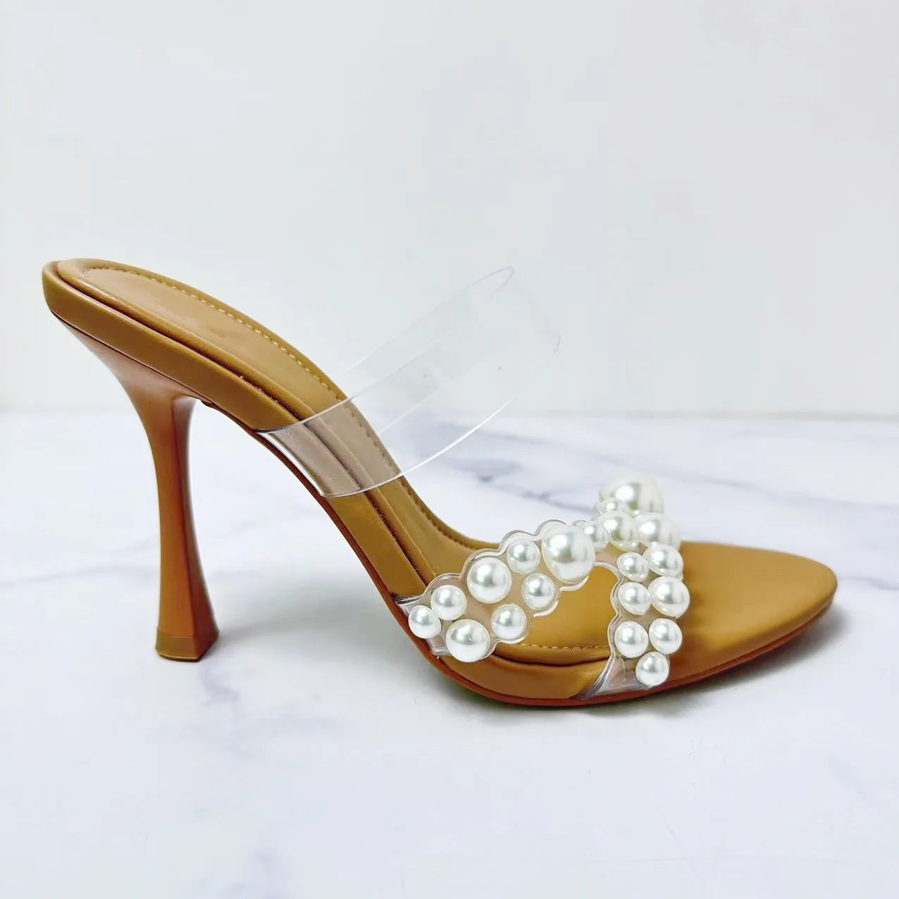 Spring 2024 New Women's Shoes, Artificial Pearls and Transparent Plastic High-heeled Fashion Sandals.