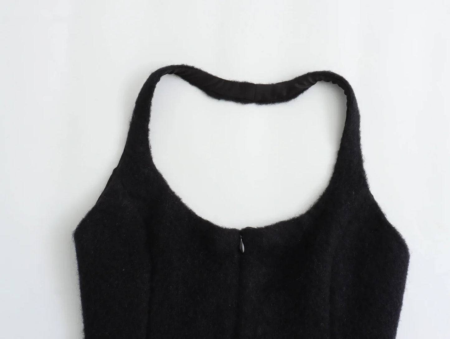 Women's new fashion faux fur effect slim Backless short hanging neck top retro sleeveless zipper women's vest chic top 