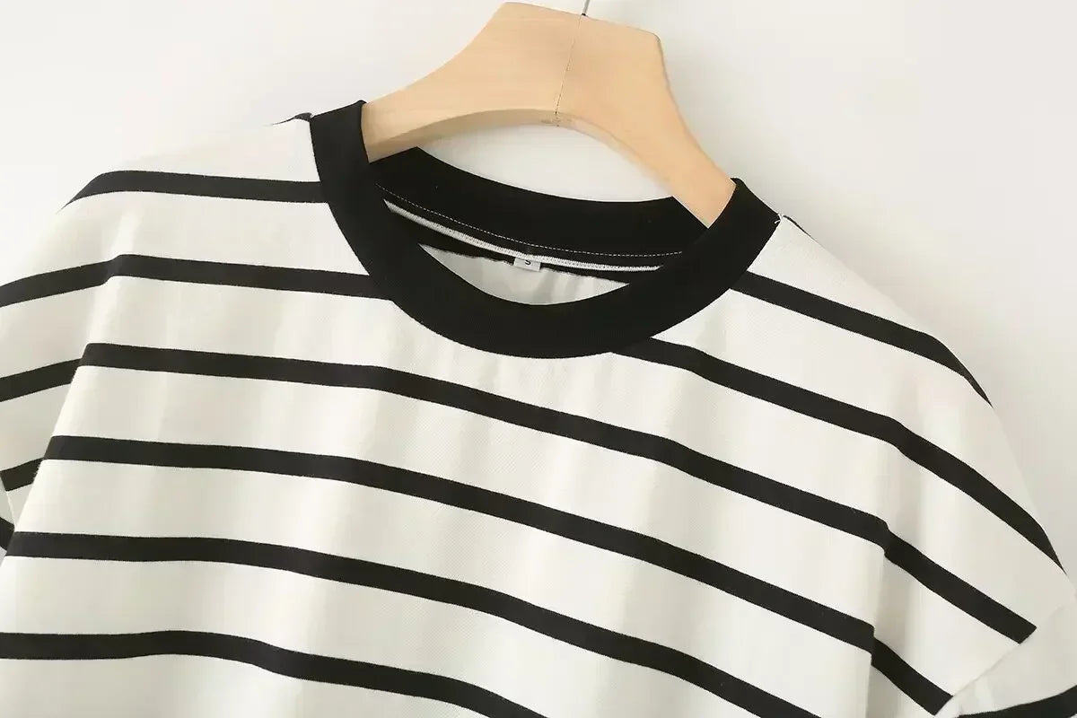 Women's New Fashion Hem Split Design Casual T-shirt Loose Stripe O Neck Tshirt Retro Short sleeved Women's Tee Shirt Tops