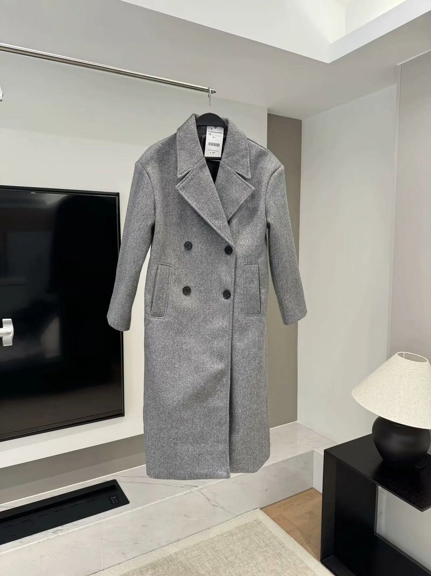 Women's winter fashion loose long style warm Solid double breasted woolen coat retro long sleeved pocket women's coat chic top