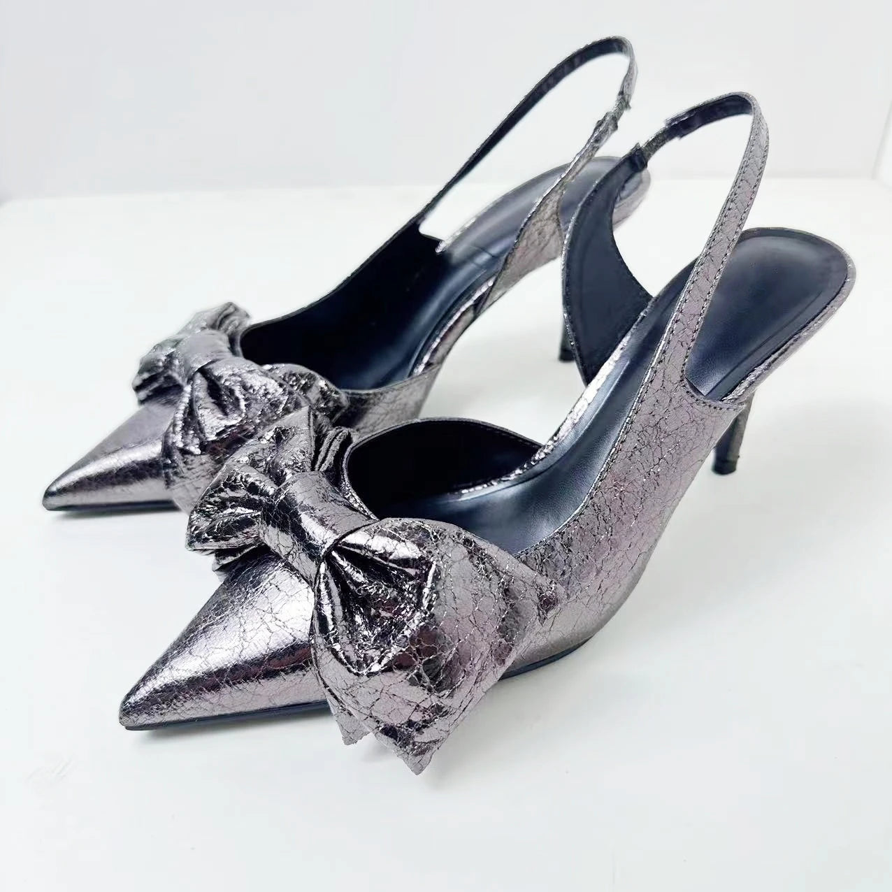 The New 2024 Women's Shoes With Stiletto Shoes With Lead-gray Bow and Metal High-heeled Fashion Sandals.