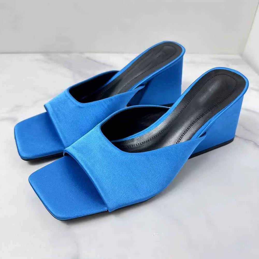 New 2024 Women's Shoes Fashion Temperament Blue High-heeled Satin Sandals Temperament Wedges Square Sandals.