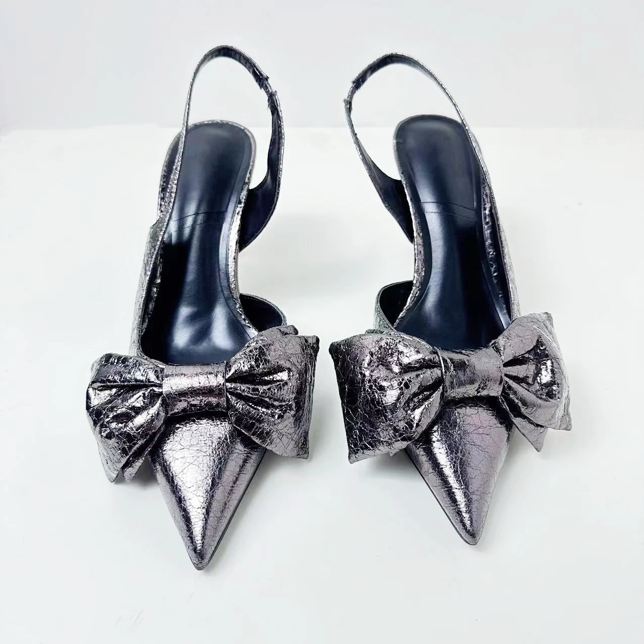 The New 2024 Women's Shoes With Stiletto Shoes With Lead-gray Bow and Metal High-heeled Fashion Sandals.