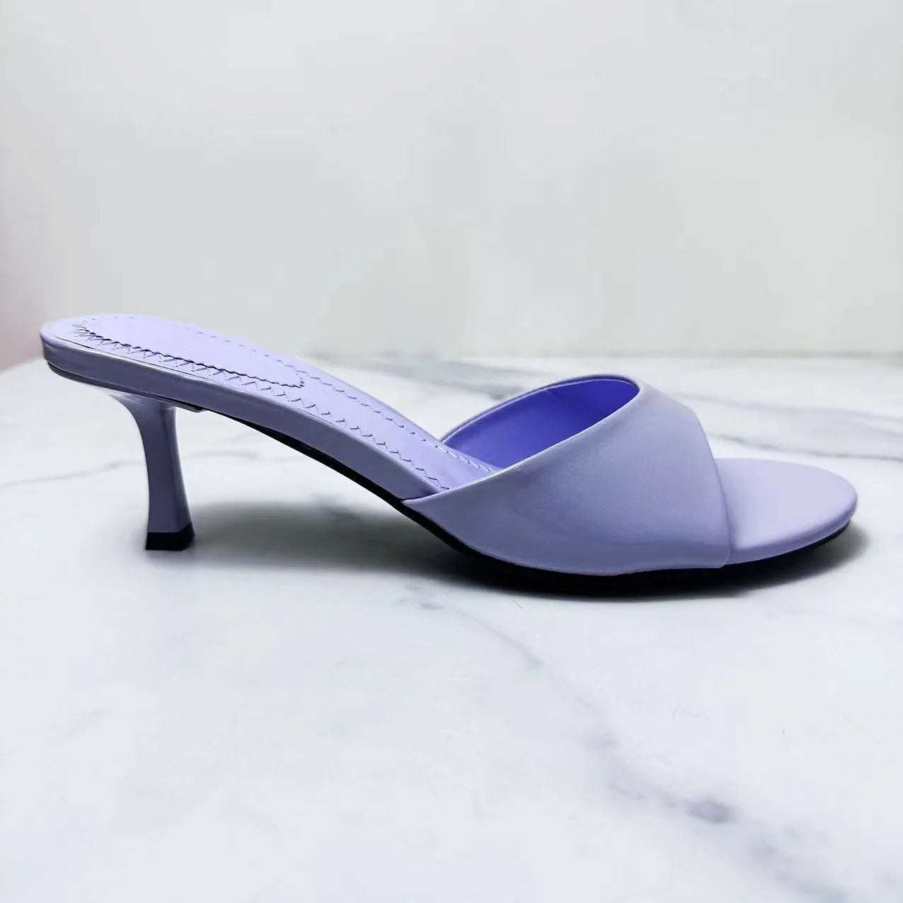 Women's Spring 2024 New Word With Fashion Empty Women's Shoes Purple Flower Color Fashion High-heeled Sandals.