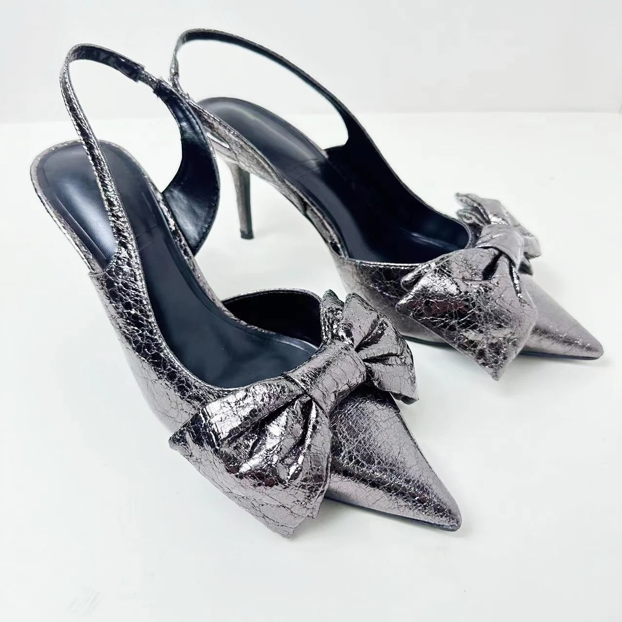 The New 2024 Women's Shoes With Stiletto Shoes With Lead-gray Bow and Metal High-heeled Fashion Sandals.