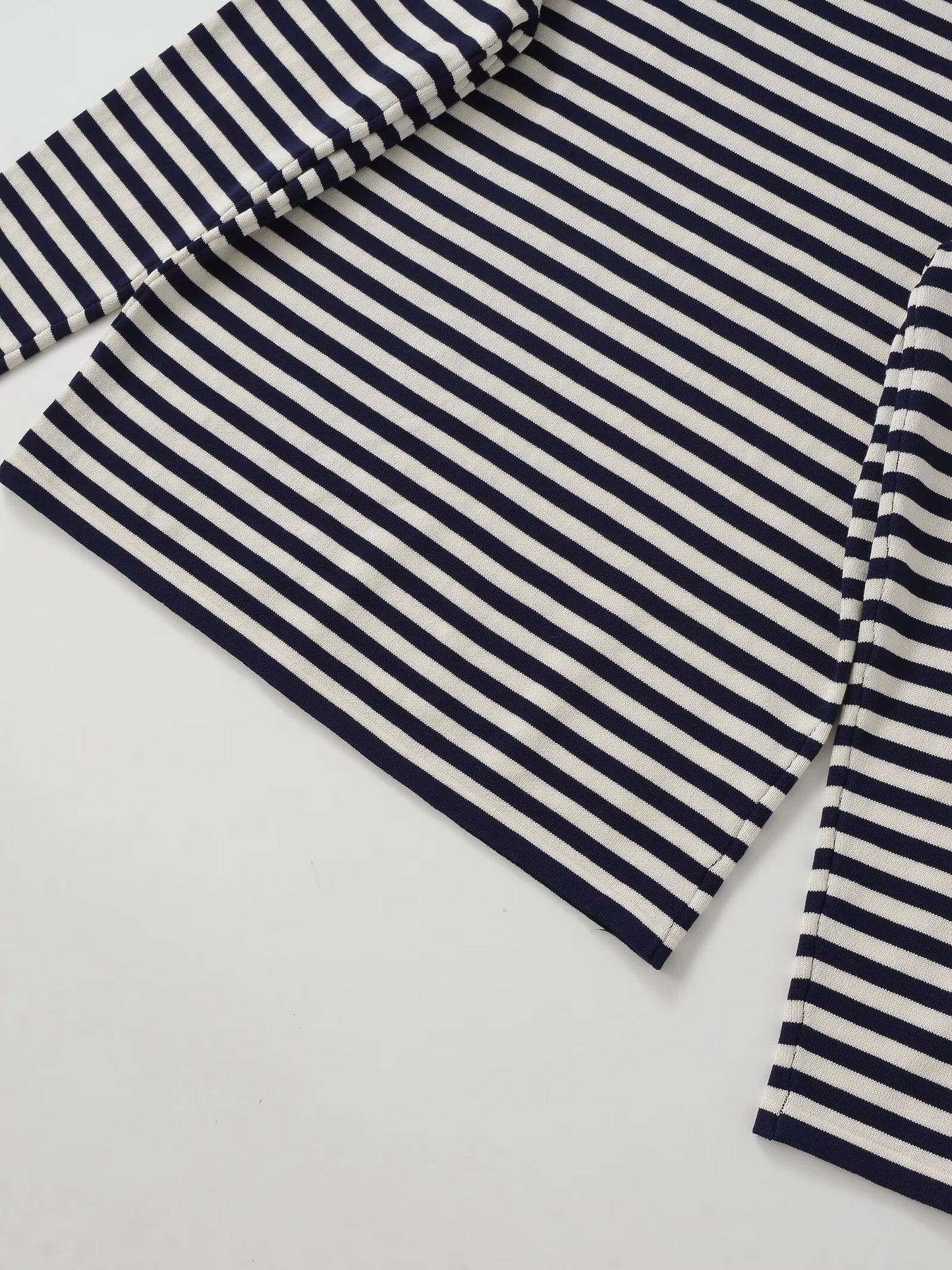 Women's new Joker striped long-sleeved round neck sweater