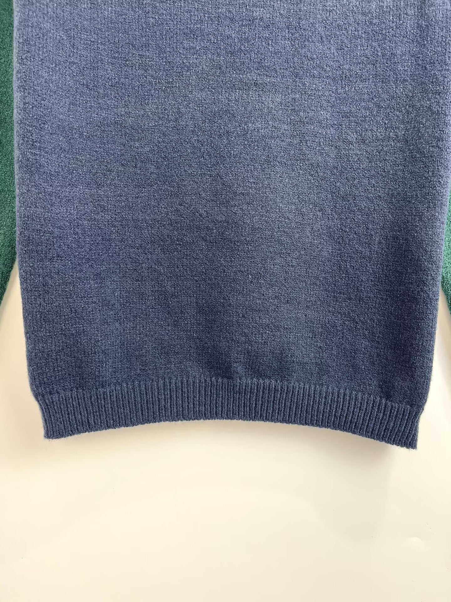 Women's new fashion O Neck long sleeved contrasting knit sweater