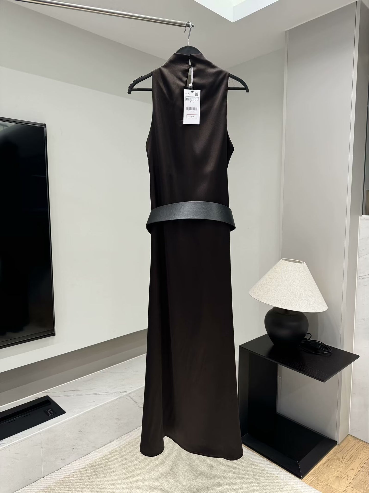 Women's 2025 new chic fashion With Belt slim fit satin texture sexy pleated Midi dress retro sleeveless women's dress Mujer