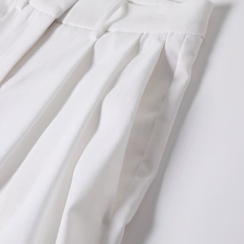 Women's new fashion casual pleated mid waist five quarter shorts