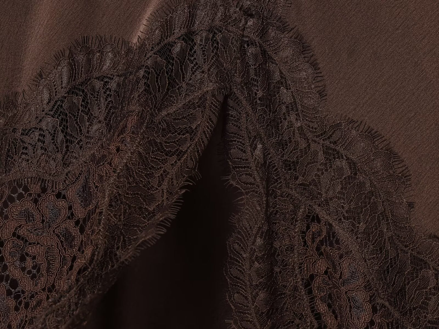 Women's lace hem satin texture MIDI skirt